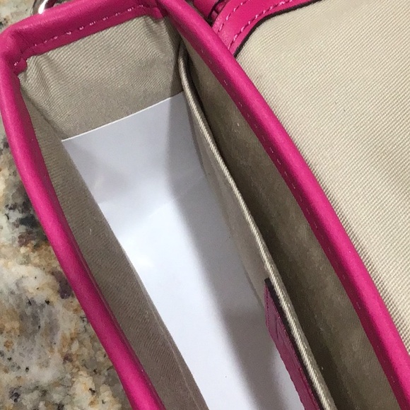 NWOT Coach Legacy Leather Penny Shoulder Crossbody Bag 19914 Fuchsia Hot Pink - Picture 8 of 8